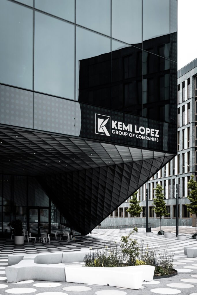 Sign-on-Corporate-Building-Mockup